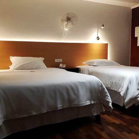 Hotel El Carmelo Miraflores ลิมา ภายนอก รูปภาพ